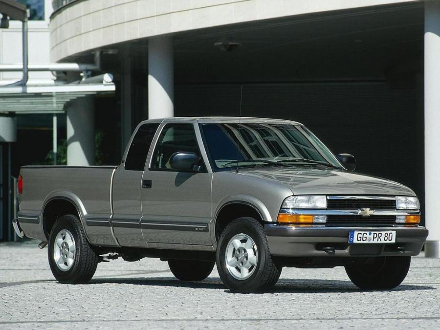 Chevrolet S-10 Extended Cab 1998 года  (UK) (фото 2 из 5)